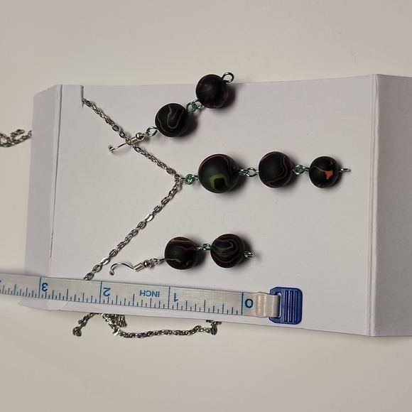 Handmade polymer clay bead earring and necklace set. - Picture 3 of 8